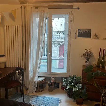 홈스테이 Deux En Plein Coeur De Montmartre, *