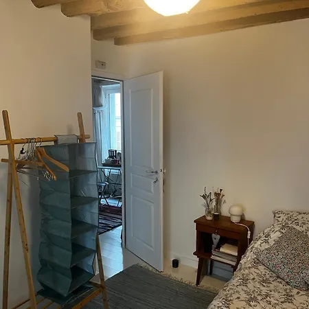 Homestay Deux En Plein Coeur De Montmartre,