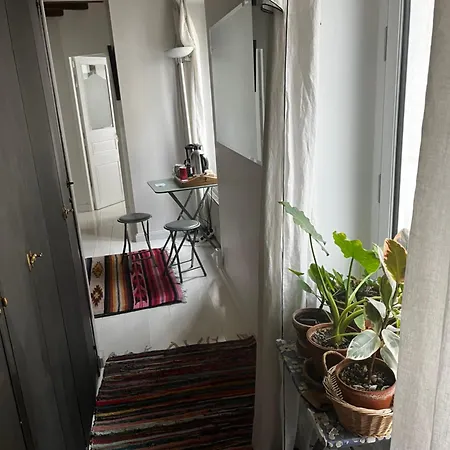 Homestay Deux En Plein Coeur De Montmartre, *