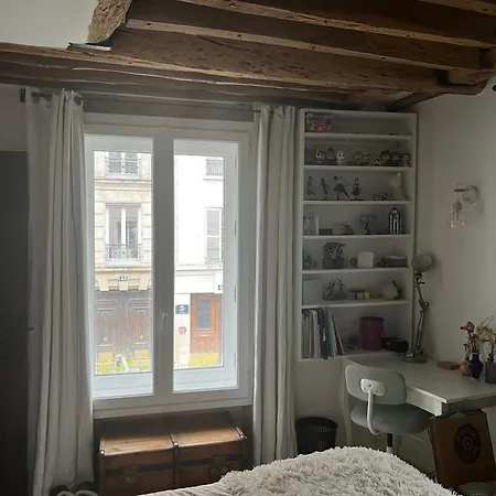 Homestay Deux En Plein Coeur De Montmartre, *